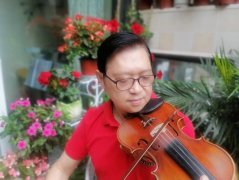 泸州老年大学教师风采展示---小提琴老师郑子千